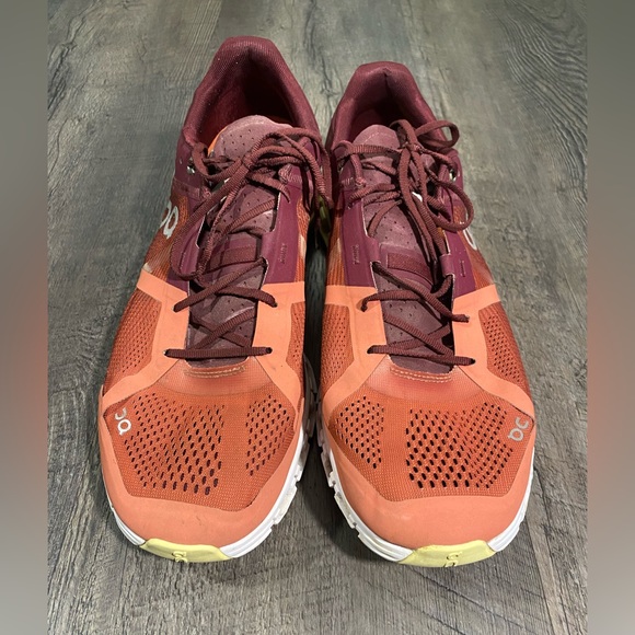 On Cloud Running Mens Sneakers - Picture 2 of 11